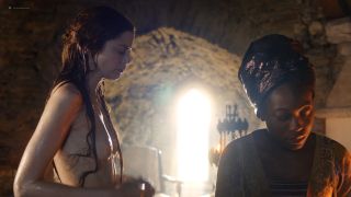Video Charlotte Hope Nude, Breasts And Buns - The Spanish Princess S1e01