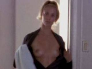 Video Elizabeth Berkley Nude - Moving Malcolm (2003)