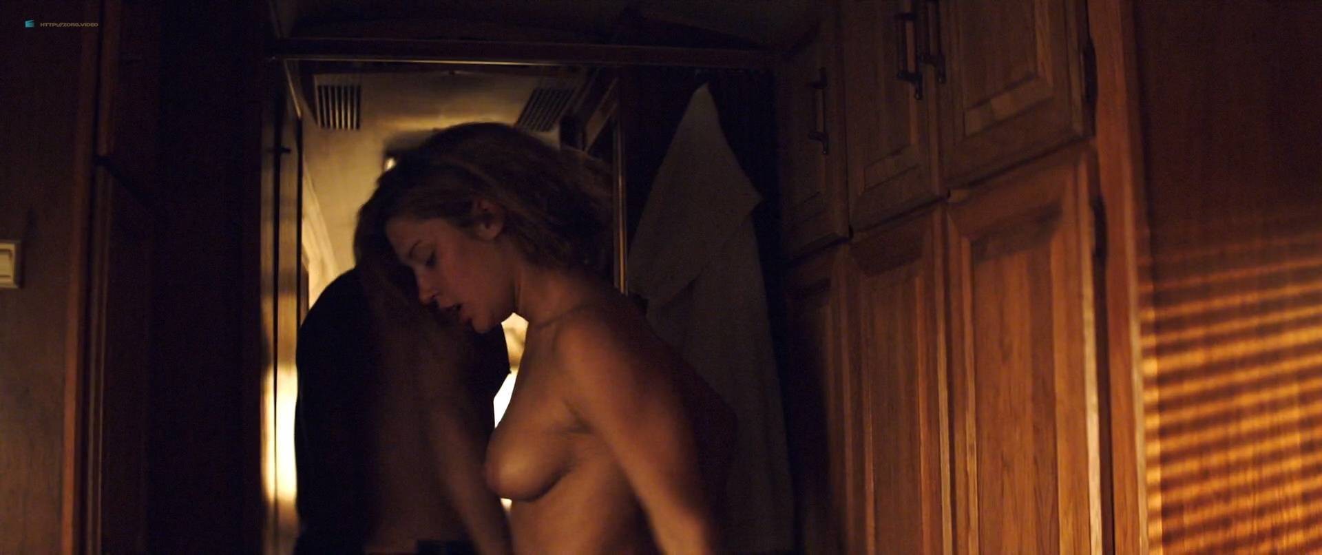 Adele Exarchopoulos Nude Pose