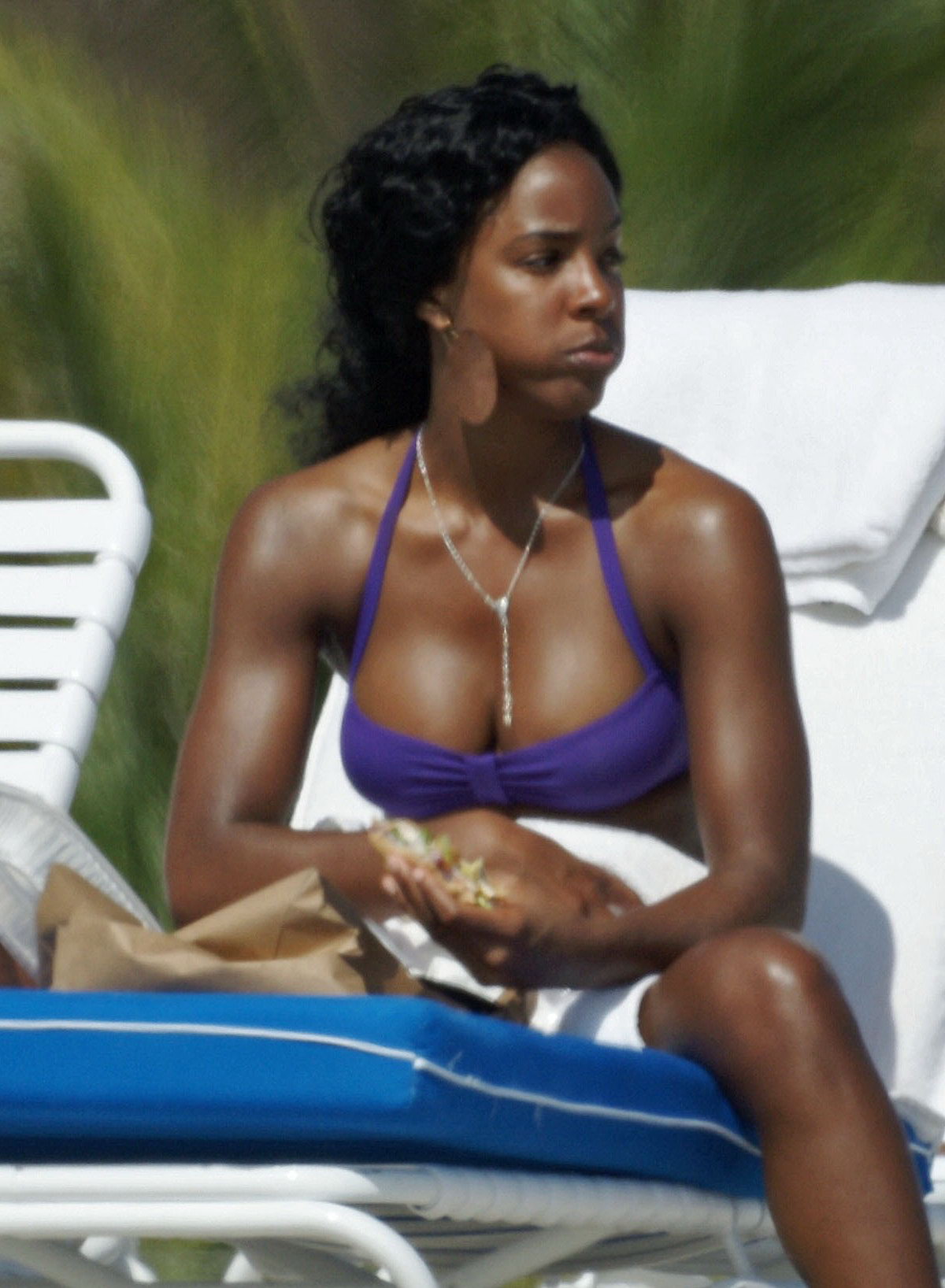 Kelly rowland topless