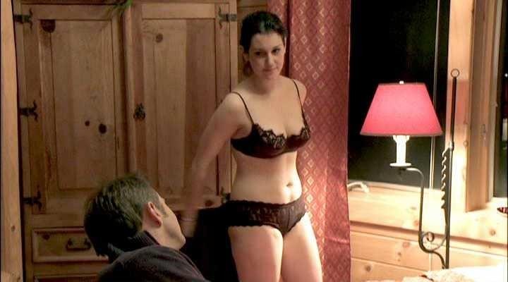 Nude pictures of melanie lynskey