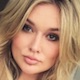 Hunter McGrady wird heute 31