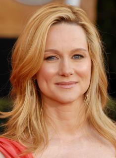 Laura Linney [2191x2992] [633.37 kb]