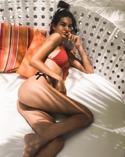 Estela Grande in Bikini [1080x1350] [252.14 kb]