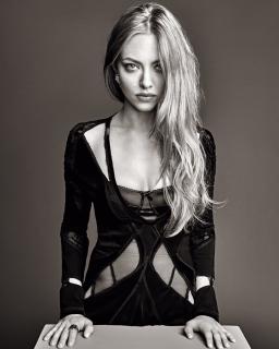 Amanda Seyfried [1200x1500] [302.5 kb]