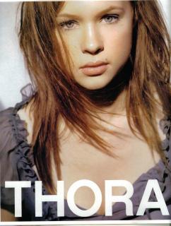 Thora Birch [909x1200] [137.52 kb]