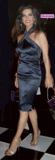 Catherine Zeta Jones [569x1654] [102.86 kb]