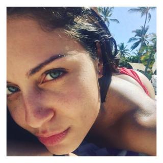 Hiba Abouk in Bikini [750x750] [99.7 kb]