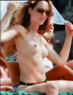 Cristiana Capotondi in Topless [731x947] [77.96 kb]