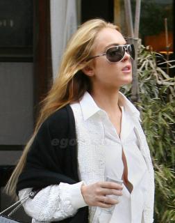Lindsay Lohan [1200x1521] [181.08 kb]
