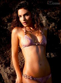 Alyssa Miller na Si Swimsuit 2011 [670x906] [100.94 kb]