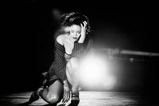 Rihanna [2048x1365] [247.06 kb]