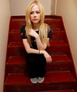 Avril Lavigne [766x908] [72.2 kb]
