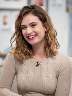 Lily James [740x978] [171.06 kb]