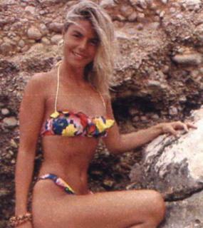 Leticia Sabater dans Bikini [392x440] [34.45 kb]