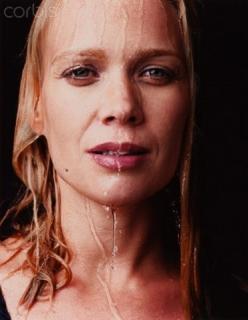 Laurie Holden [373x480] [36.03 kb]