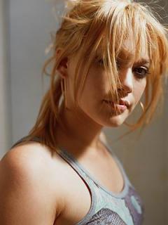 Hilary Duff [300x400] [18.69 kb]