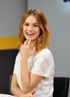 Lily James [540x744] [81.53 kb]