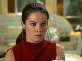 Holly Marie Combs [531x398] [24.69 kb]