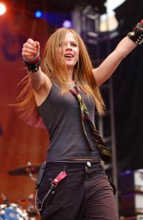 Avril Lavigne [554x850] [65.89 kb]