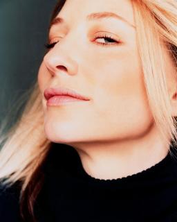Cate Blanchett [2005x2500] [355 kb]