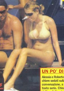 Alessia Marcuzzi in Bikini [513x729] [74.86 kb]