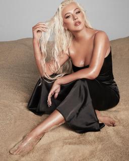 Christina Aguilera [1080x1350] [375.79 kb]