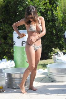 Kelly Monaco in Bikini [2100x3150] [852.8 kb]