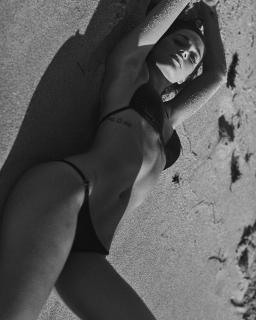 Oriana Sabatini na Bikini [1080x1350] [392.97 kb]