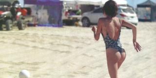 Tini Stoessel en Bikini [611x308] [47.02 kb]