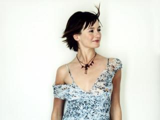 Emily Mortimer [1600x1200] [121.28 kb]