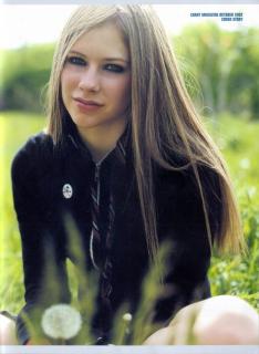 Avril Lavigne [1000x1362] [178.34 kb]
