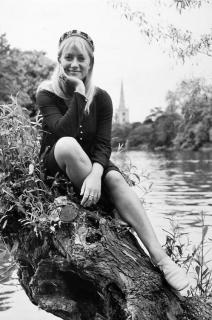Helen Mirren [498x750] [74.83 kb]
