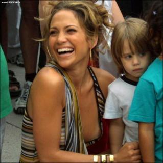 Jennifer Lopez [831x832] [75.61 kb]