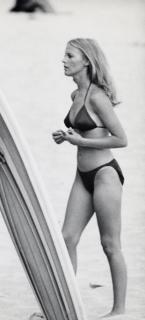 Cheryl Ladd en Bikini [455x1000] [61.1 kb]