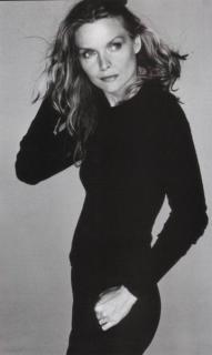 Michelle Pfeiffer [359x600] [21.58 kb]