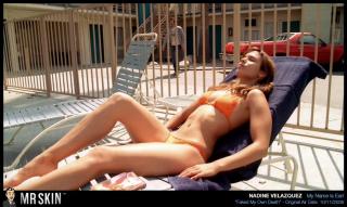 Nadine Velazquez en Me Llamo Earl Bikini [1020x610] [98.54 kb]