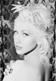 Christina Aguilera [2400x3462] [1420.43 kb]