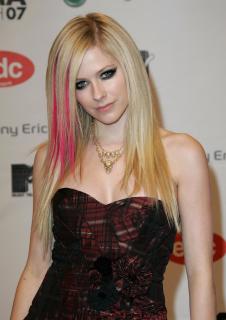 Avril Lavigne [1600x2264] [462.91 kb]