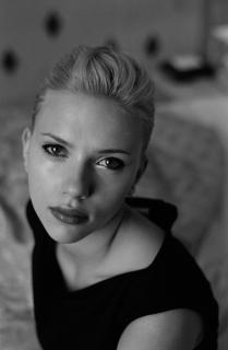 Scarlett Johansson [2558x3900] [1081.63 kb]