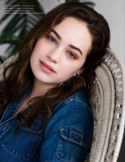 Mary Mouser [1000x1294] [249.68 kb]
