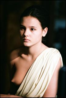 Virginie Ledoyen [2100x3109] [1507.15 kb]