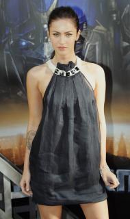 Megan Fox [1790x3000] [462.78 kb]