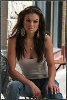 Serinda Swan [402x600] [45.71 kb]