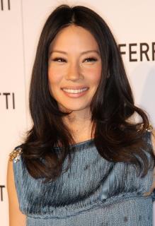 Lucy Liu [2054x3000] [940.41 kb]