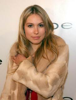 Sarah Carter [458x600] [53.57 kb]