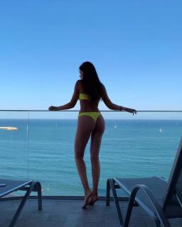 Lucía Ramos en Bikini [1080x1350] [188.34 kb]