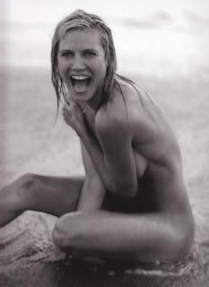 Heidi Klum [990x1355] [82.4 kb]