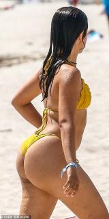 Camila Cabello in Bikini [470x940] [99.8 kb]