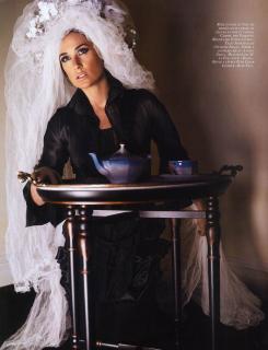 Demi Moore na Vogue [1272x1656] [234.97 kb]